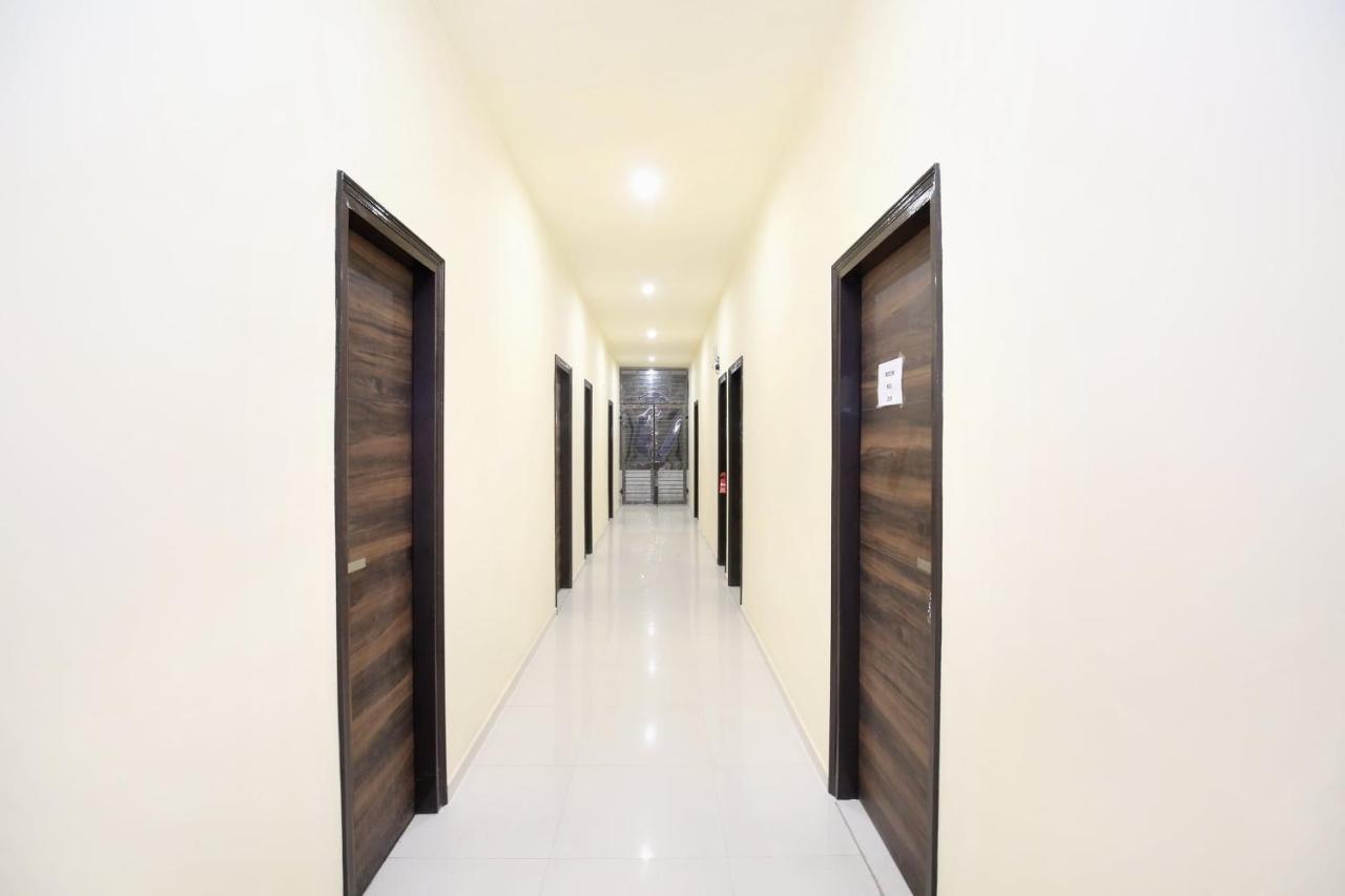 Oyo 16126 Aanantham Hotel Ludhiana Exterior foto