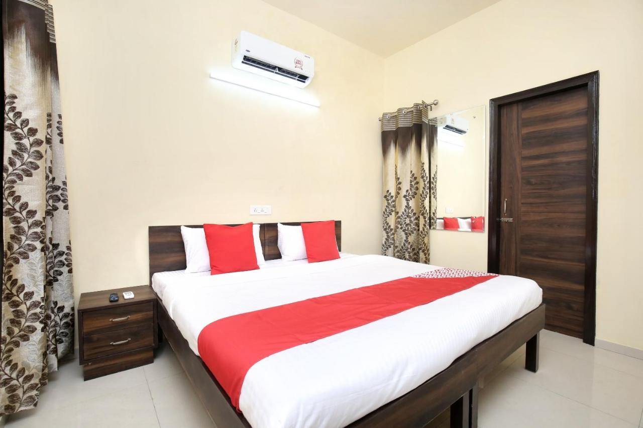Oyo 16126 Aanantham Hotel Ludhiana Exterior foto