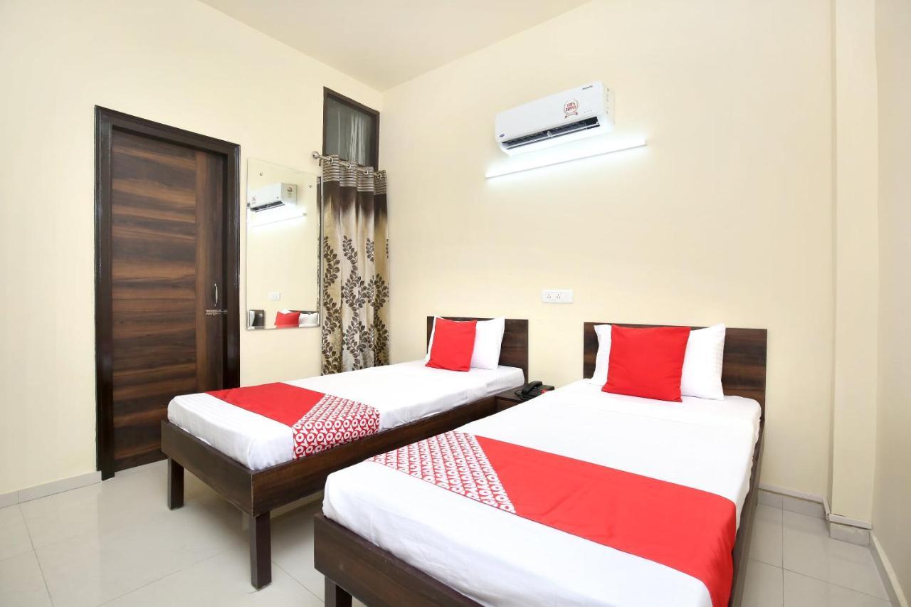 Oyo 16126 Aanantham Hotel Ludhiana Exterior foto