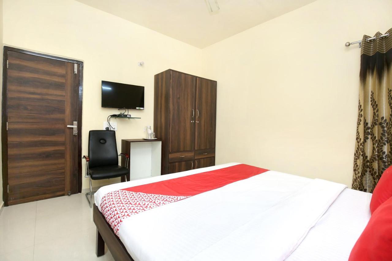 Oyo 16126 Aanantham Hotel Ludhiana Exterior foto